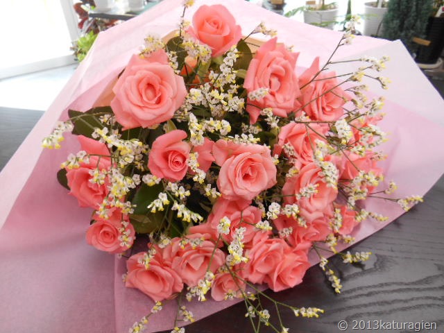 ピンクのバラの花束 ７月 天王寺区 西成区 花屋 花の贈り物 葛城園